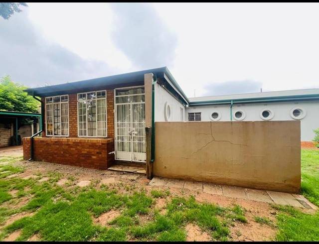 4 BEDROOM HOUSE FOR SALE IN BENONI CENTRAL